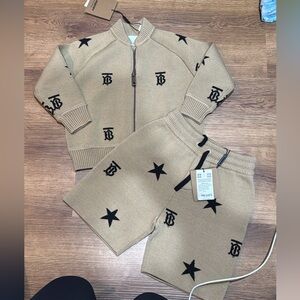 Burberry star and monogram wool blend set NWT 3T